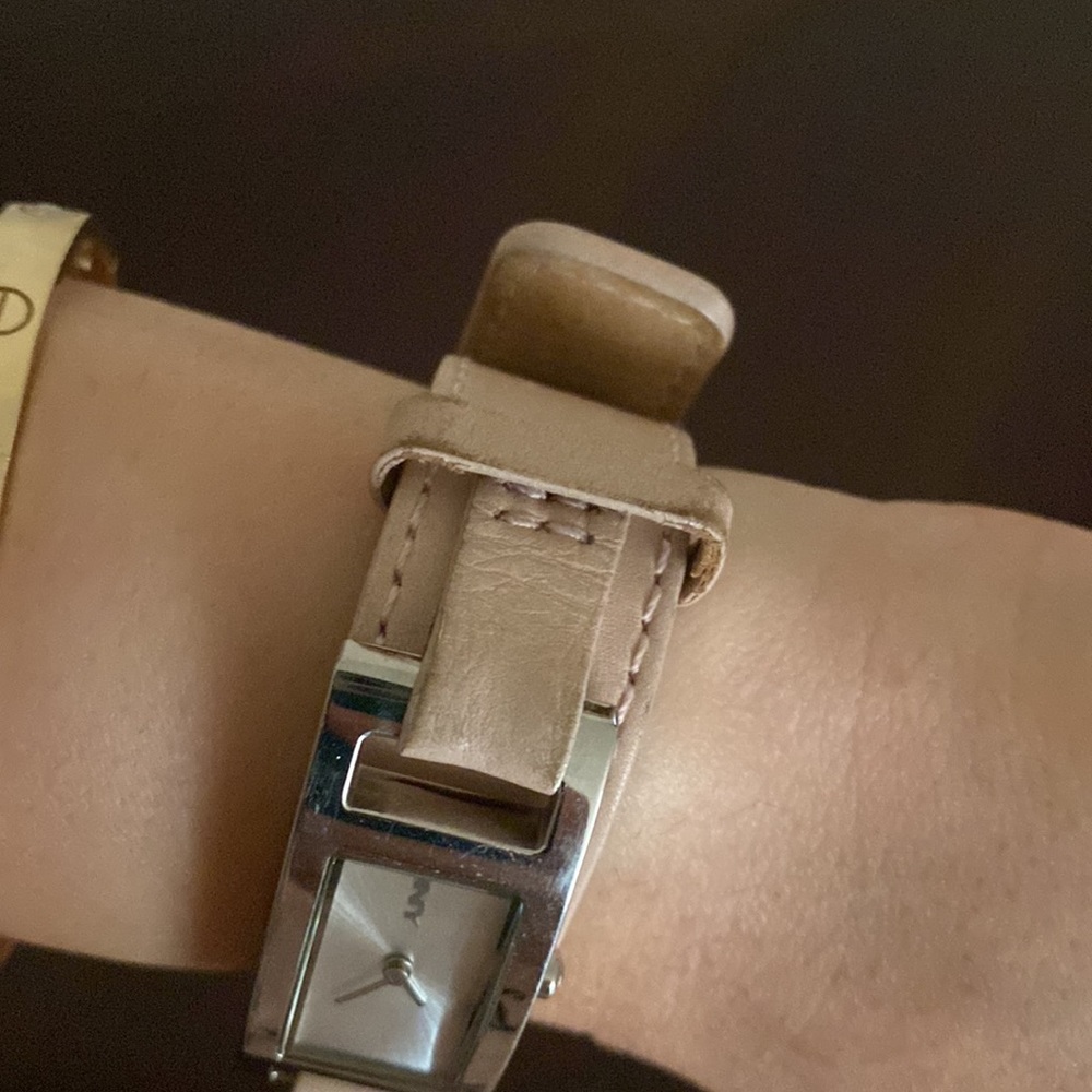 Vintage DKNY Blush Pink Watch - Picture 7 of 8